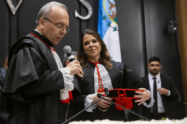 Renata Cabo toma posse como desembargadora do TJ do Rio