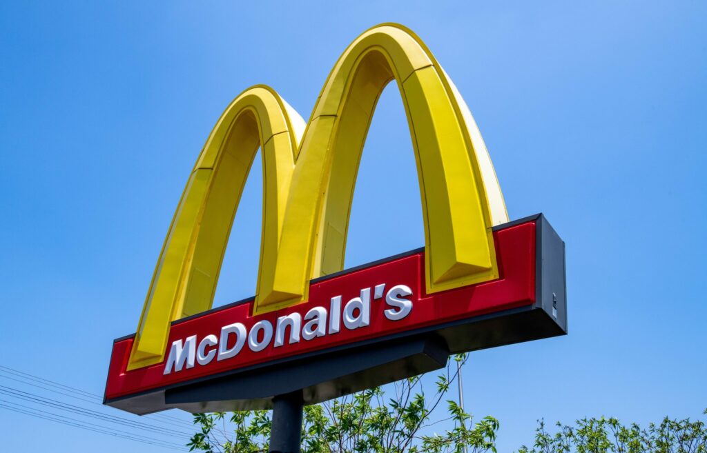 Sanduíche do McDonald’s causa surto de E. coli nos EUA;