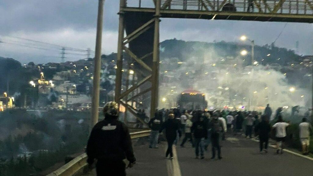 Torcedores do Cruzeiro espancados pela Mancha Verde seguem internados em