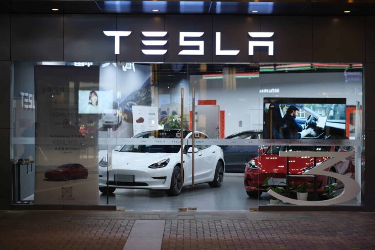 Vendas globais da Tesla voltam a crescer, segundo relatório