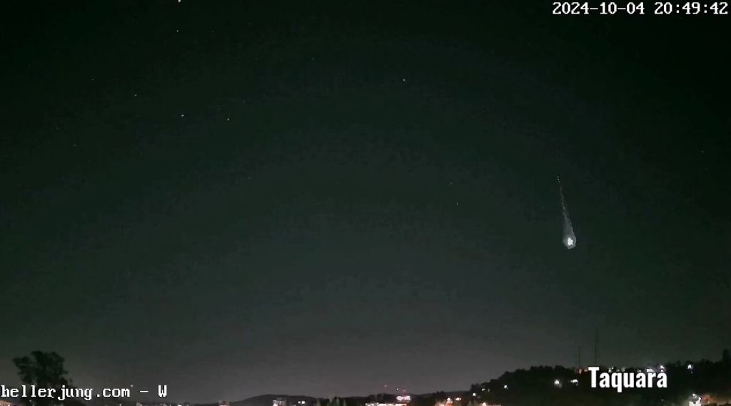 Vídeos: dois meteoros raros e brilhantes são vistos no céu