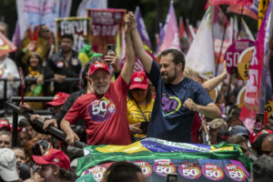 Vitória de Boulos em SP assusta líderes de direita que