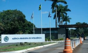 Abin municiou Bolsonaro com dados para produzir desinformação, diz PF