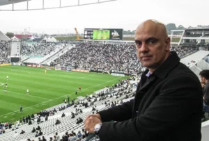 Alexandre de Moraes ajuda em capanha para o Corinthians pagar