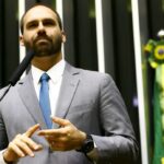 Atentado: PL divulga nota pública assinada por Eduardo Bolsonaro, que