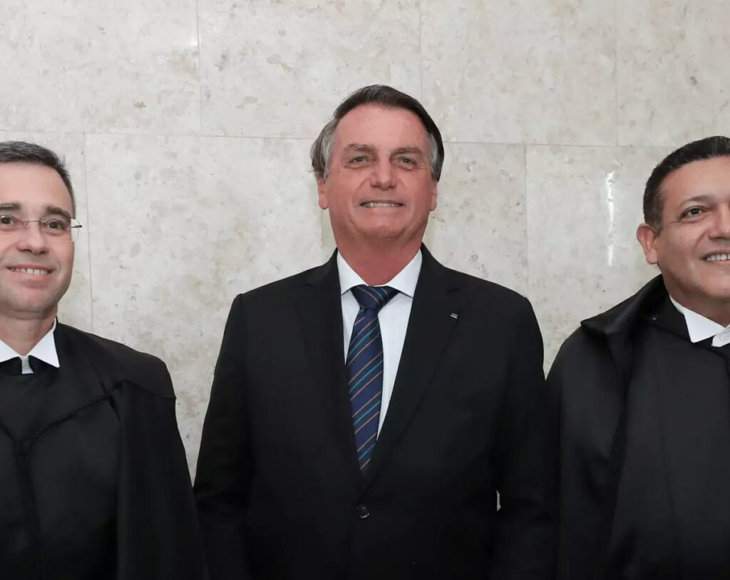 Bolsonaro fez 12 reuniões com 3 ministros do STF enquanto