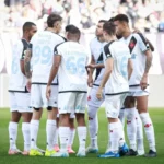 Corinthians vence Vasco por 3 a 1 e complica time