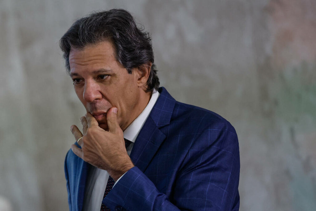 “Dia amanheceu mais tenso”, diz Haddad sobre vitória de Trump