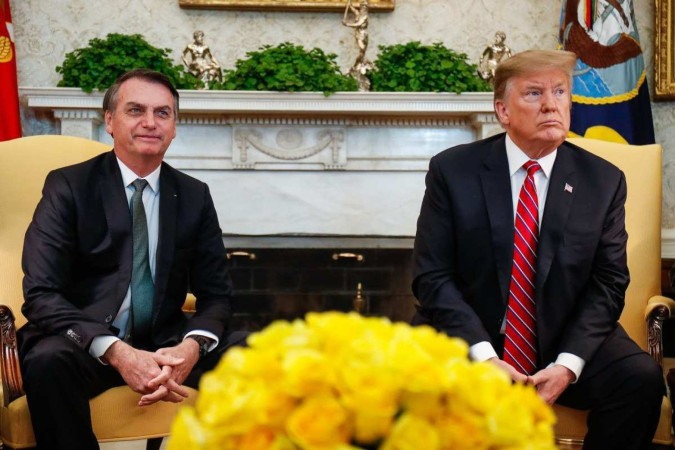 Eleições EUA: Bolsonaro parabeniza Trump e fala em “ressurgimento de