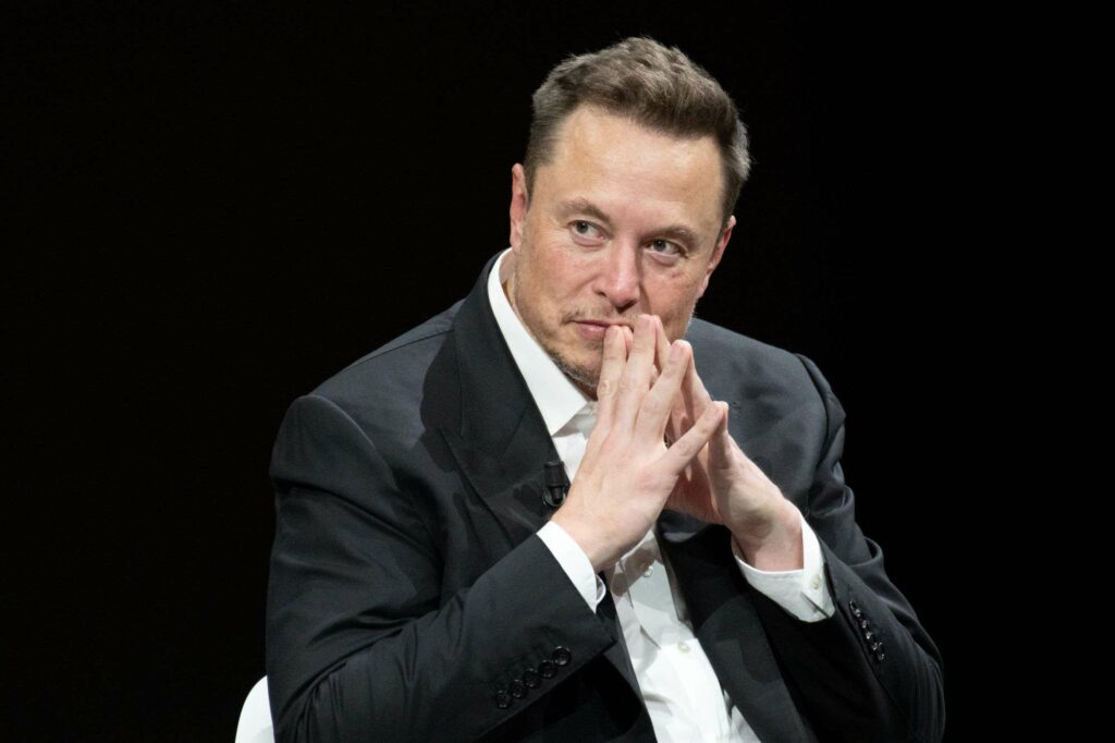 Elon Musk inclui Microsoft em processo contra OpenAI por “monopolizar”