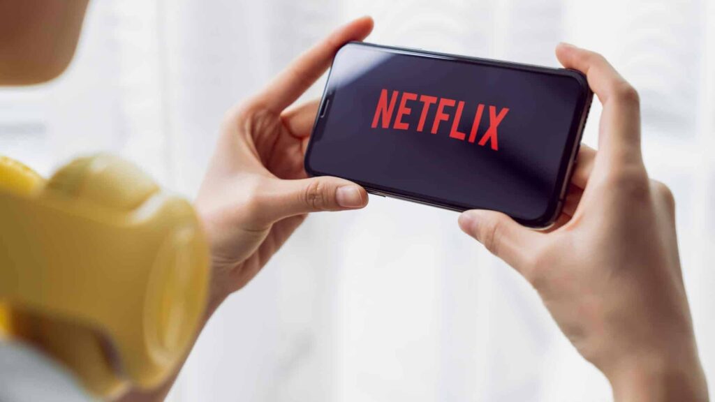 Fim do plano básico da Netflix: assinantes serão transferidos para