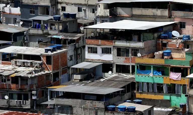 Governo lança Programa Periferia Viva para promover urbanização de favelas