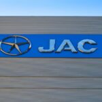 JAC vai reparar baterias de carros elétricos no Brasil