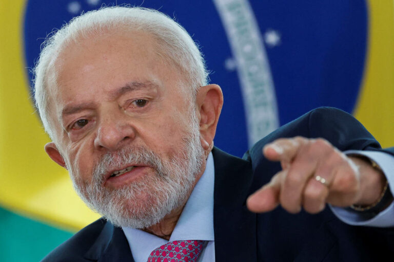 Lula defende que apostas em cartão amarelo e vermelho sejam