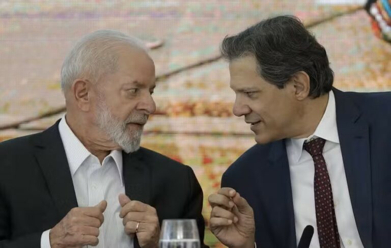 Lula se reúne com Haddad, no Planalto, para definir ajuste