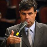 Relator vota para absolver deputado André Corrêa no caso Furna