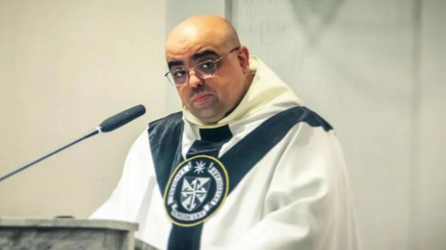 Religioso indiciado pela PF na tentativa de golpe oferece cursos