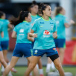 Seleção feminina realiza primeiro treino com todas as convocadas