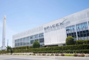 SpaceX amplia atuação no ramo da espionagem espacial e gera