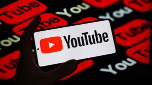 AGU pede para YouTube derrubar vídeos com desinformação sobre saúde