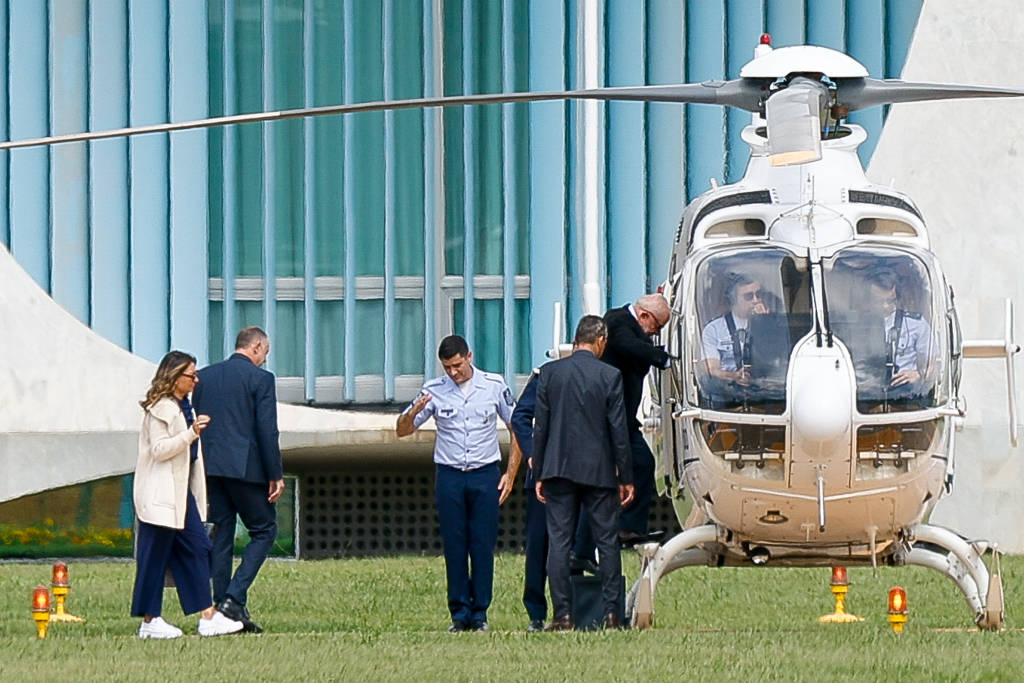 Abin deixa de acompanhar viagens de Lula e justifica pela