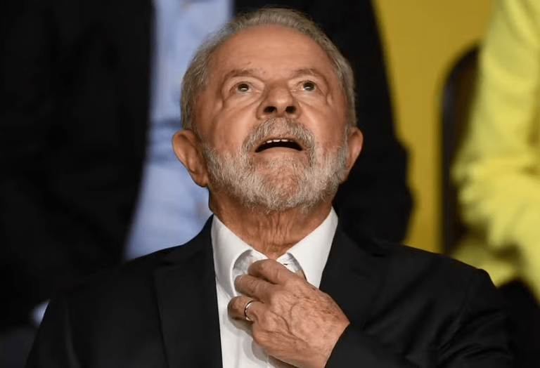 Após cirurgia de emergência, Lula deve passar 48 horas na