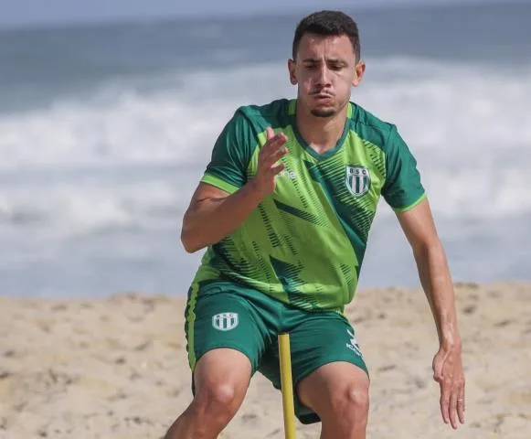 Boavista realiza treino físico na praia para pré-temporada