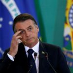 Bolsonaro de posiciona contra projeto que legaliza o jogo do