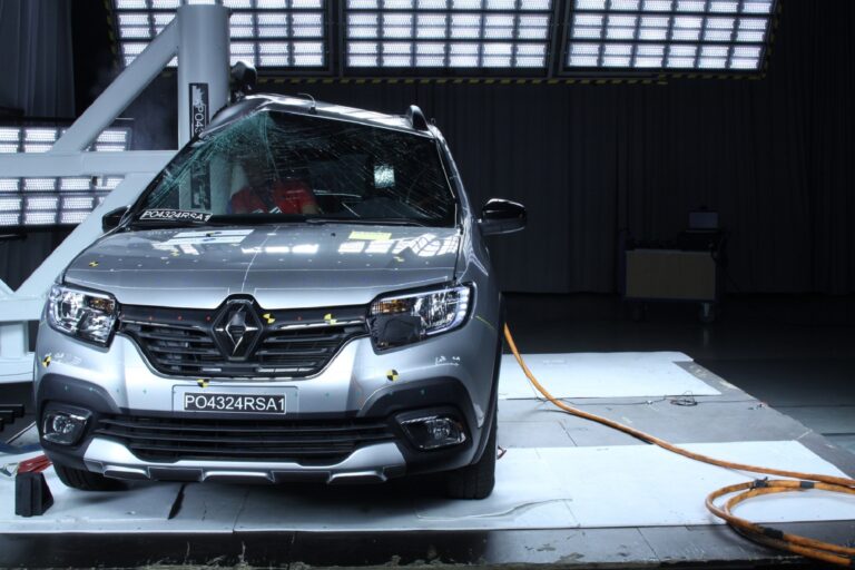 Carros da Renault reprovam em teste de segurança; veja modelos