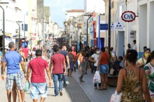 Cerca de 73 milhões de pessoas possuem dívidas no Brasil