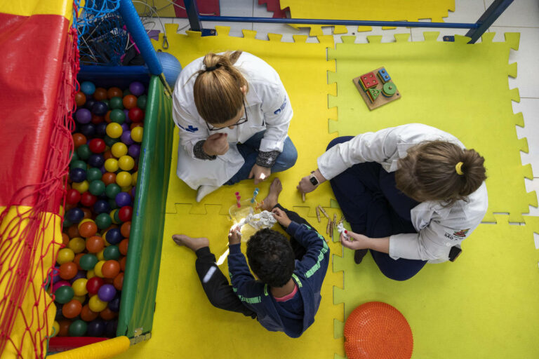 Concessão de BPC para pessoas com autismo sobe 250% em