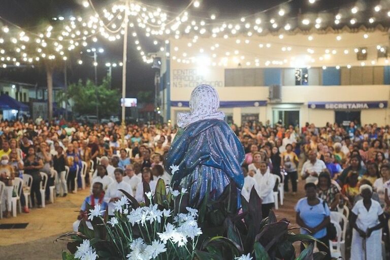 Fiéis celebram encerramento de Nossa Senhora da Conceição por toda