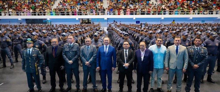 Formatura de 560 policiais militares e nomeação de mais 389