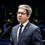 Líder do governo no Congresso, Randolfe anuncia que governo já