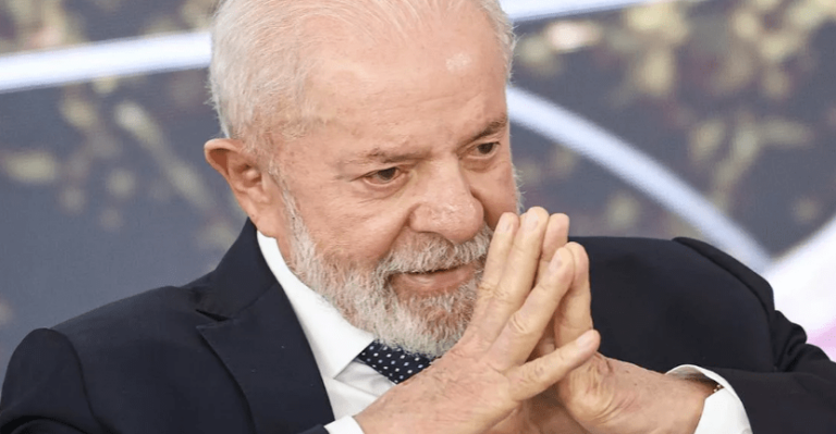 Lula despacha da UTI e sanciona mercado de carbono e