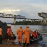 Mais dois corpos são encontrados após desabamento da ponte