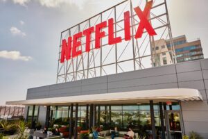 Netflix reforça compromisso com transmissões esportivas ao exibir NFL no