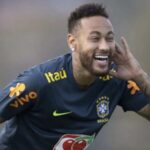 Neymar anuncia que será pai novamente e iguala número de