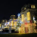 Palácio Guanabara ganha iluminação especial de Natal com árvore interativa