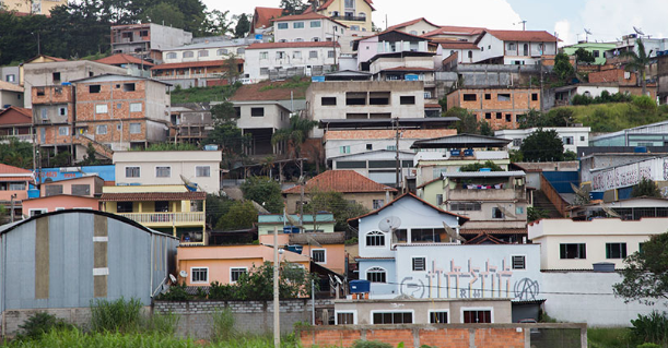 Pobreza no Brasil atinge menor índice em mais de 10