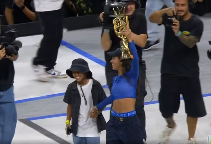 Rayssa Leal vence etapa do Mundial de Skate e conquista