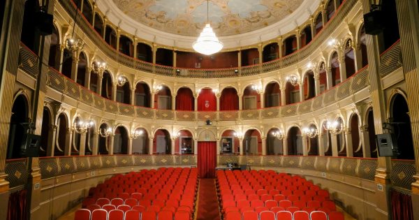 Teatro Municipal Sá de Miranda, em Viana do Castelo, apresenta