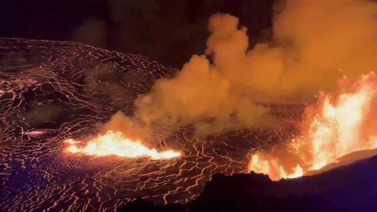 Vulcão entra em erupção no Havaí e imagens impressionam; veja