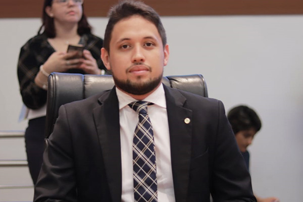 Anderson Lindoso é exonerado do cargo de subsecretário de Educação