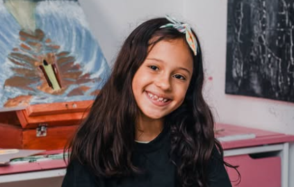 Artista brasileira de 9 anos é selecionada para expor obras