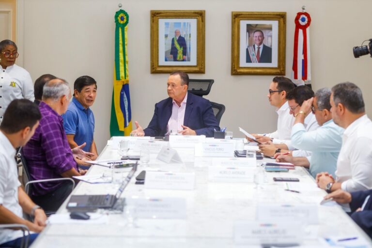 Brandão fortalece municipalismo em diálogo com prefeitos e prefeitas de