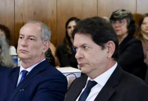 Debandada no PDT do Ceará: 11 deputados trocam sigla de