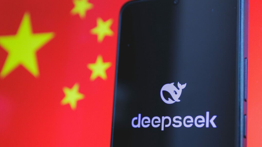 DeepSeek: IA chinesa sofre falha crítica e expõe milhões de