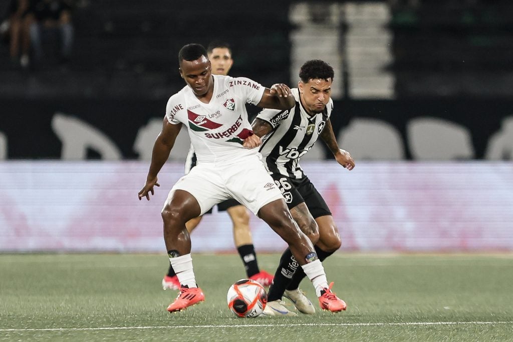 Fluminense perde para o Botafogo no Nilton Santos