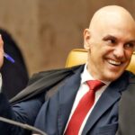 Moraes dá sinal de que pode liberar e manda Bolsonaro